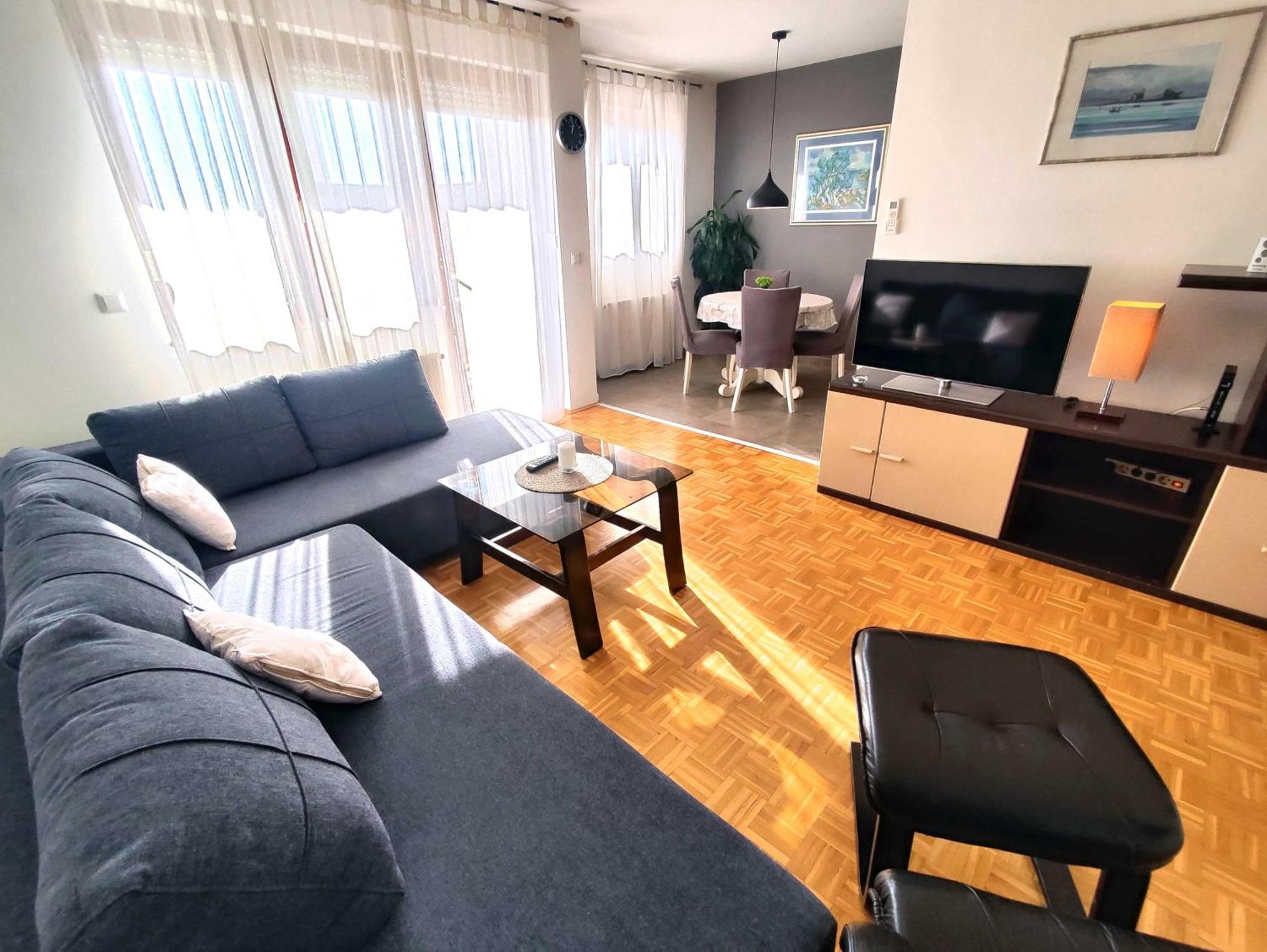 Lara'S Apartment Zara Esterno foto